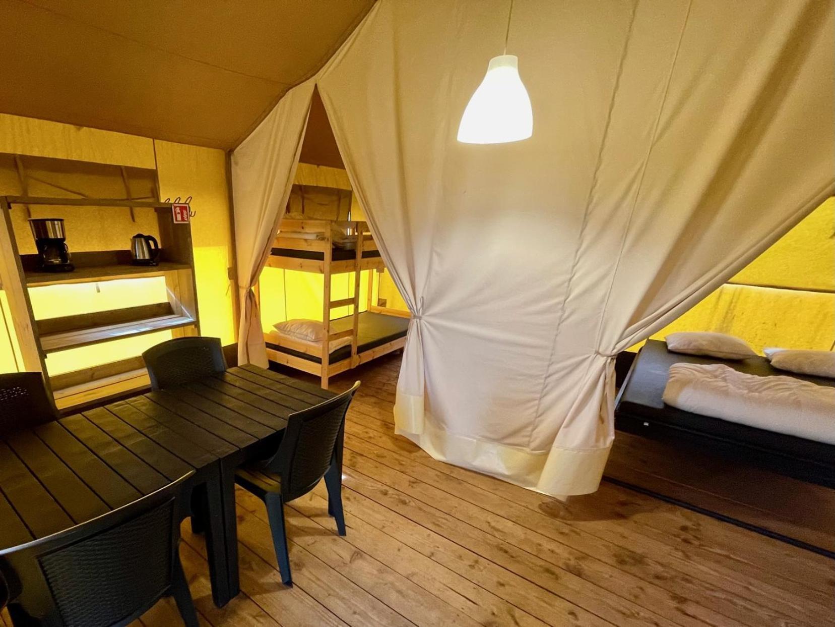 Safaritent At Camping Gt Keiheuvel Balen الغرفة الصورة